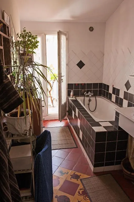 فندق مبيت وإفطار آيكس أومبروفينس Chambres D'Hotes Rue De La Paix